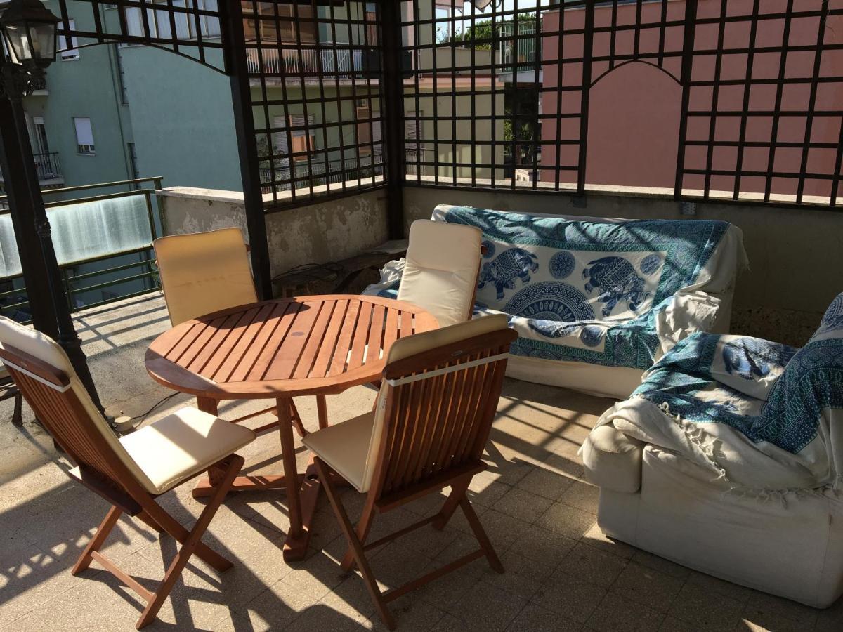 Sunny Rome Attico Con Grande Terrazzo Apartment Exterior photo